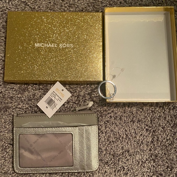 Michael Kors Met Center Stripe Ash Gray Leather Wallet - Picture 3 of 4